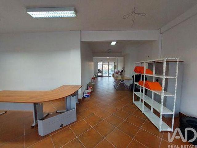 Loja venda em Anadia, Aveiro