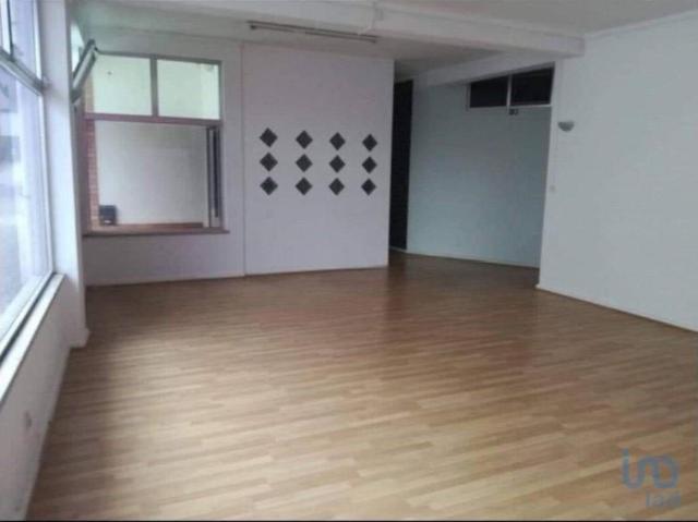 Ponto Comercial alugar em Leiria, Segodim