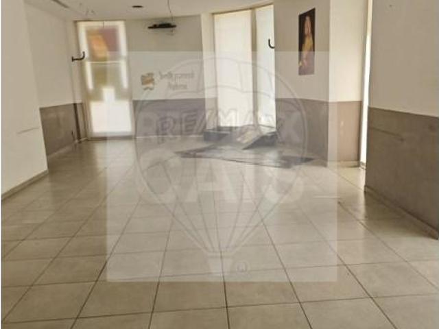 Loja alugar em São Sebastião da Pedreira, Lisboa