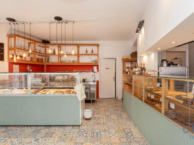 Loja alugar em Prazeres, Lisboa