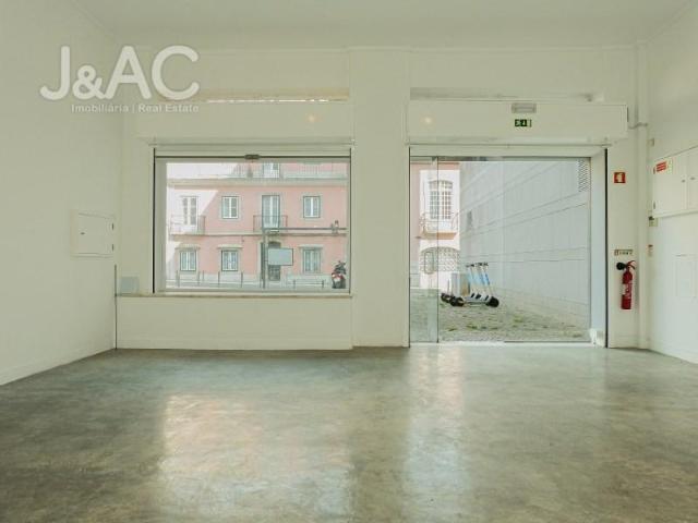 Loja alugar em Santa Isabel, Lisboa