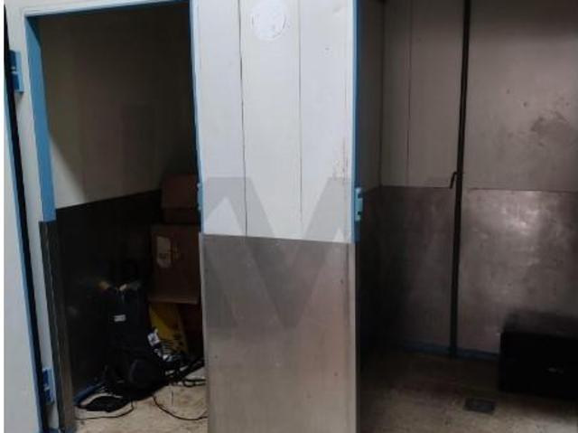 Loja alugar em Quinta do Lambert, Lisboa