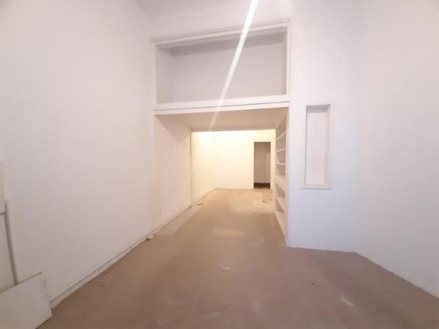 Loja alugar em Campolide, Lisboa