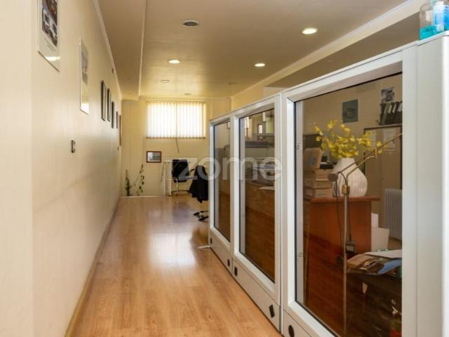 Ponto Comercial venda em Loures