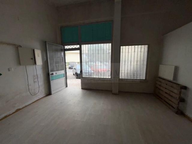 Loja venda em Santiago Dos Velhos, Lisboa