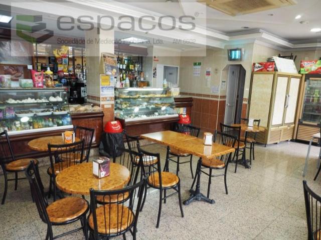 Loja venda em Santiago Dos Velhos, Lisboa