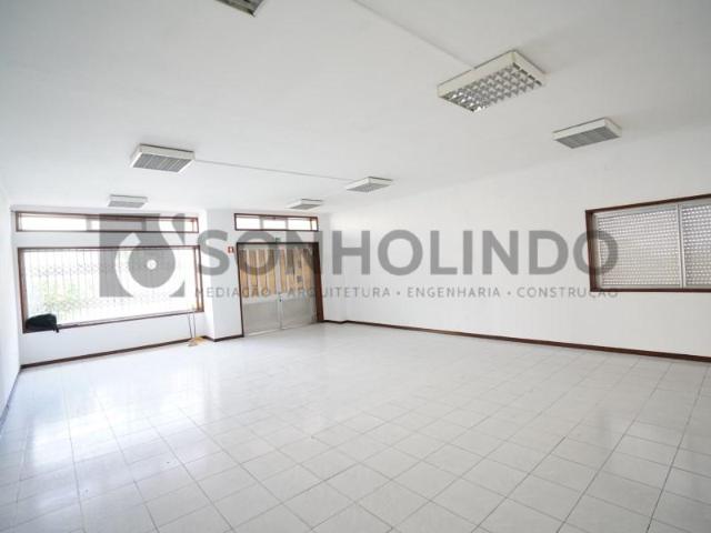 Ponto Comercial alugar em Maia, Vilar de Pinheiro