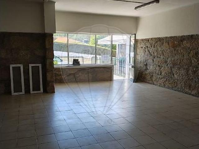 Ponto Comercial alugar em Maia, Gueifães