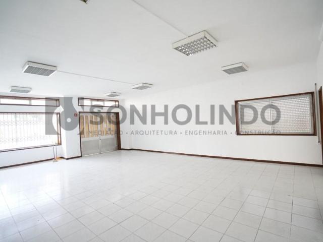 Ponto Comercial alugar em Maia, Vilar de Pinheiro