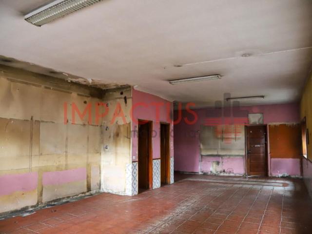 Ponto Comercial alugar em Maia