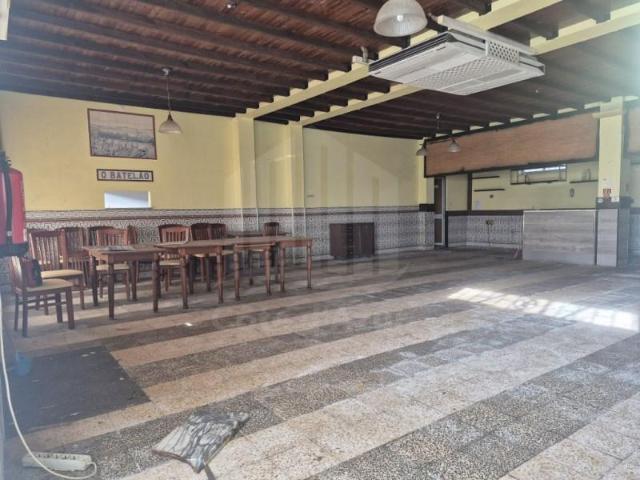 Loja venda em Moita, Gaio-rosário