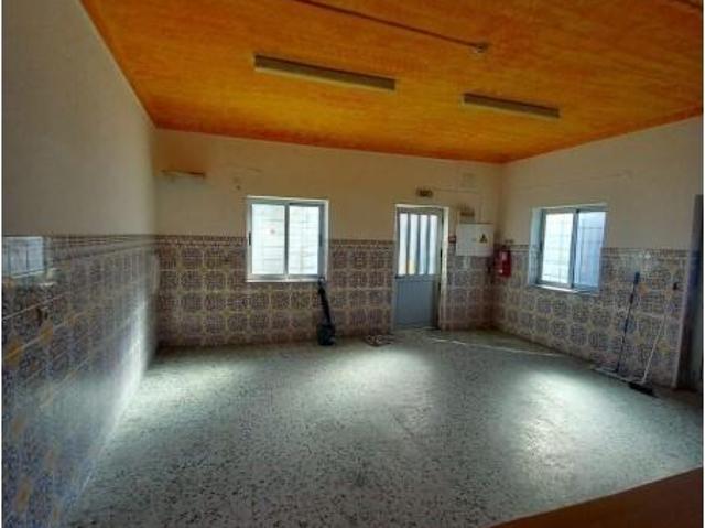 Loja alugar em Alto das Vinhas Grandes, Montijo