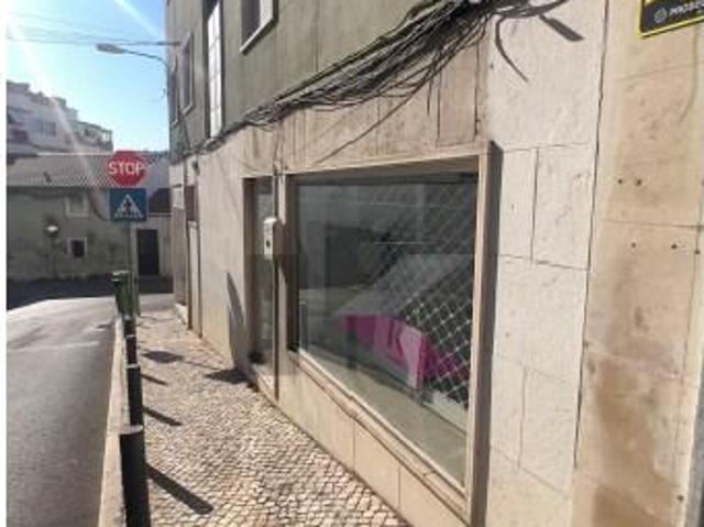 Loja alugar em Pombais, Odivelas
