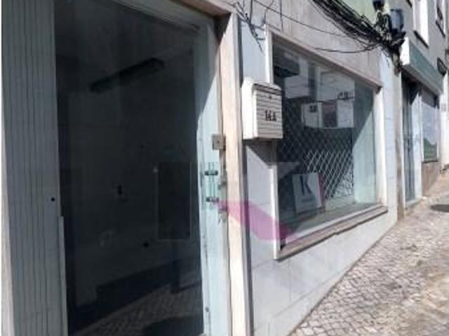 Loja alugar em Pombais, Odivelas