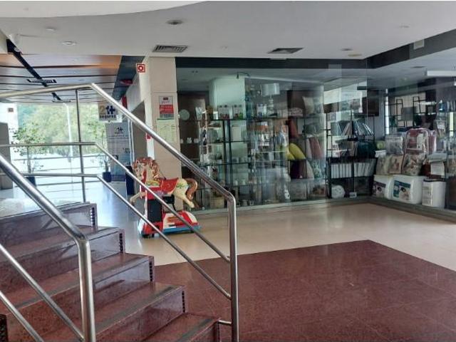 Loja alugar em Oeiras, Lisboa