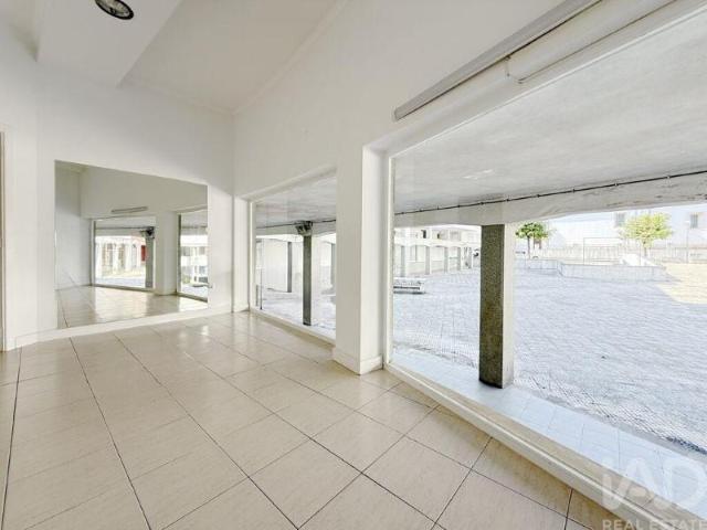Loja venda em Oliveira Do Bairro, Aveiro