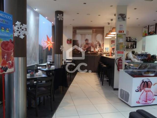 Ponto Comercial alugar em Paredes Ponto Comercial alugar em Paredes