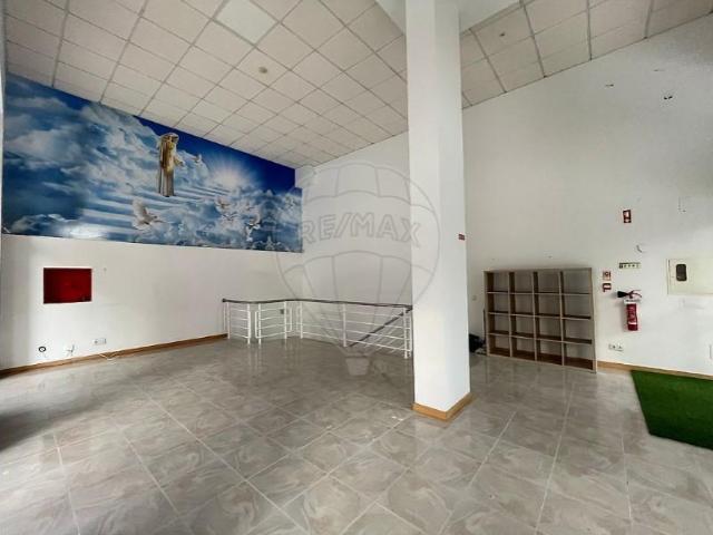 Loja alugar em Grovelas São João Evangelista, Viana Do Castelo