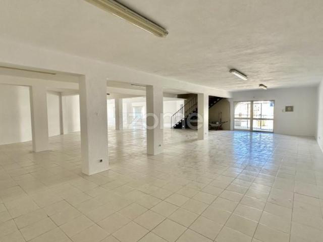 Ponto Comercial alugar em Portimão