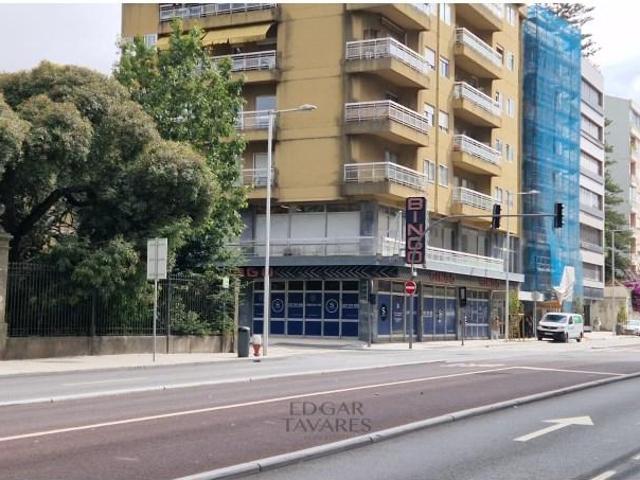 Loja alugar em Porto, Lordelo Do Ouro