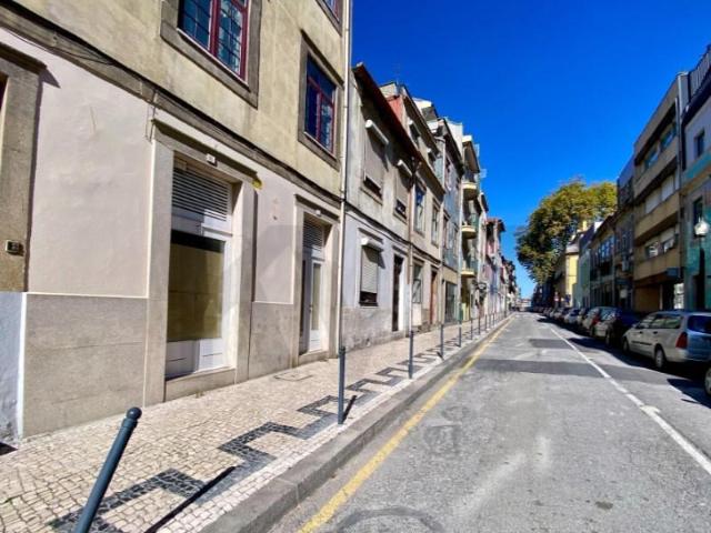 Loja alugar em Porto, Cedofeita