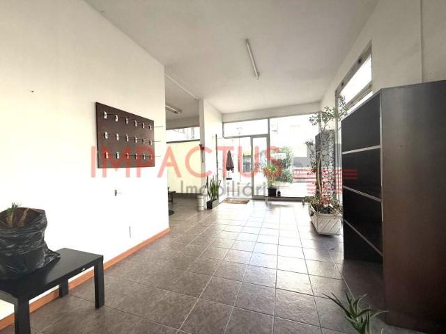 Ponto Comercial alugar em Porto