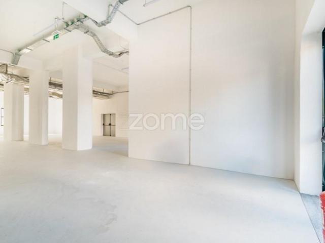 Ponto Comercial alugar em Porto