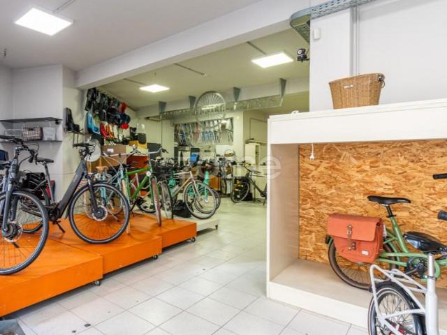 Ponto Comercial alugar em Porto