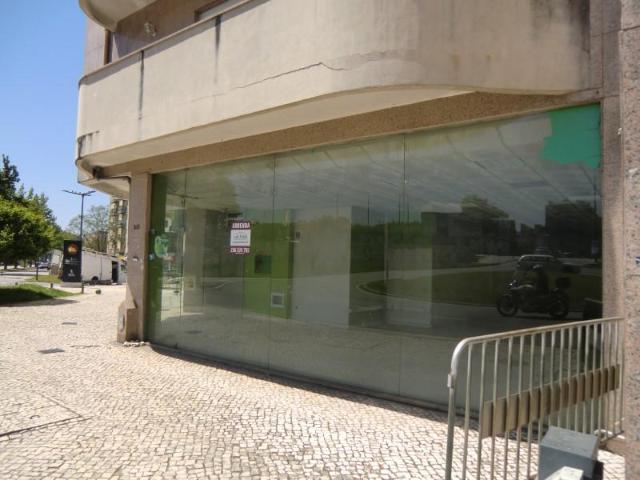 Ponto Comercial alugar em São João Da Madeira