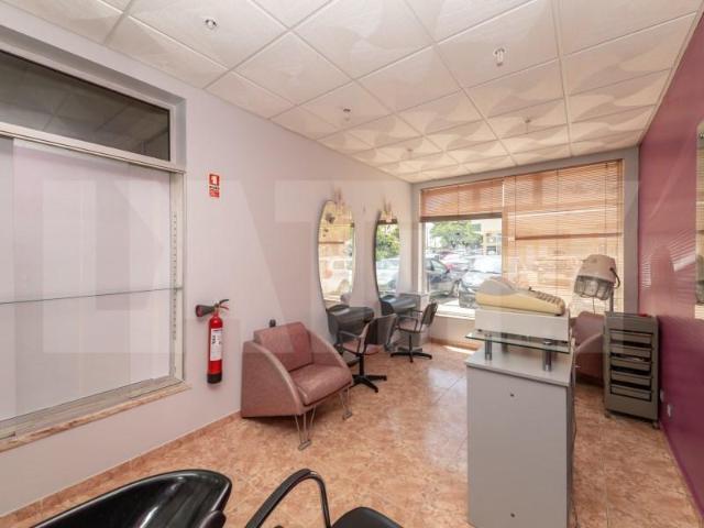 Ponto Comercial alugar em Seixal