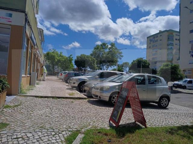 Ponto Comercial alugar em Seixal