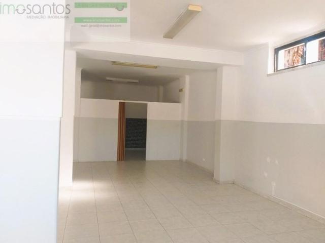 Loja alugar em Seixal, Setúbal