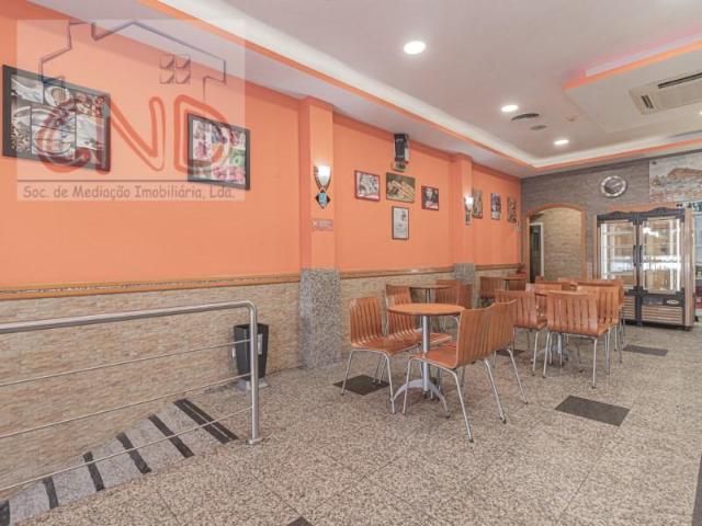 Loja venda em Fitares, Sintra