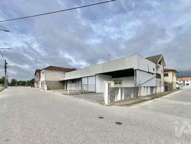 Loja venda em Campo de Besteiros, Tondela