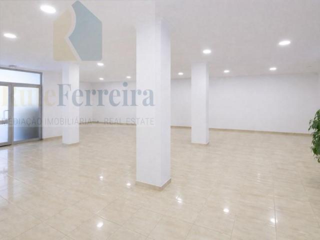 Loja venda em Varatojo, Torres Vedras
