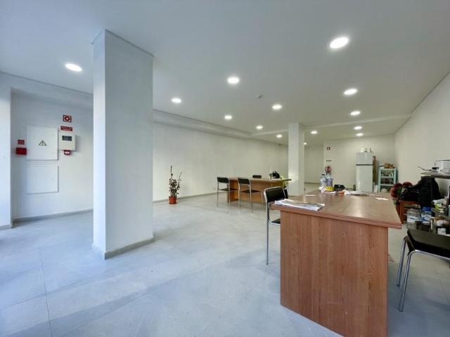 Loja venda em Póvoa De Santa Iria, Lisboa