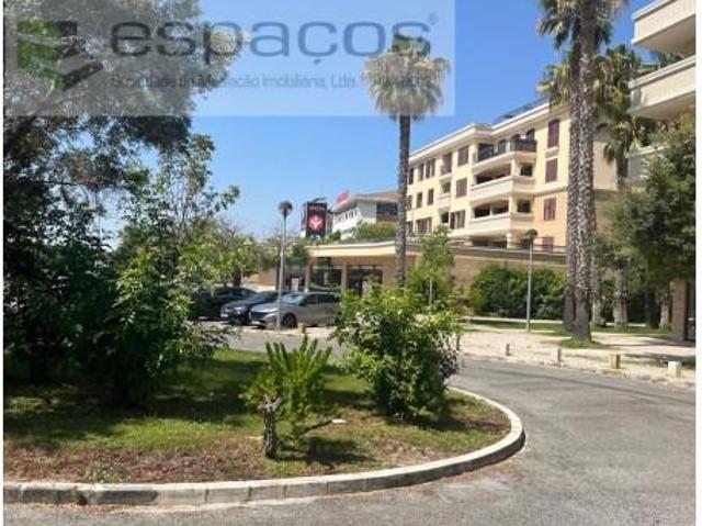 Loja venda em Póvoa De Santa Iria, Lisboa