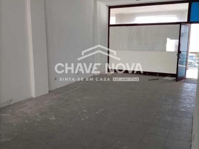 Loja alugar em Vilar do Paraíso, Vila Nova De Gaia