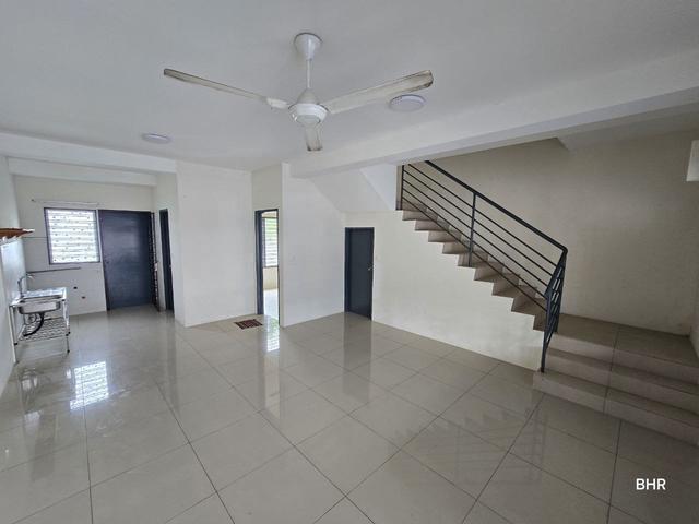 Terraced House for sale in Tanjong Sepat, Selangor