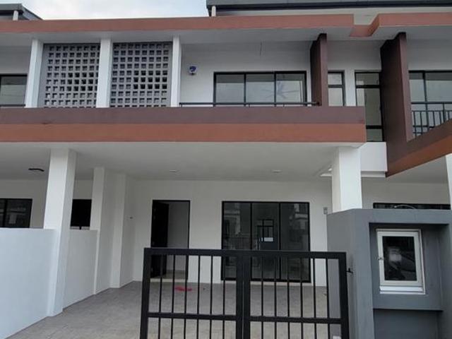 Terraced House for sale in Tanjong Sepat, Selangor
