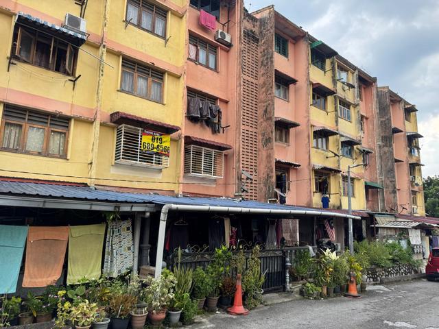 Flat for sale in Country Heights Damansara, Kuala Lumpur