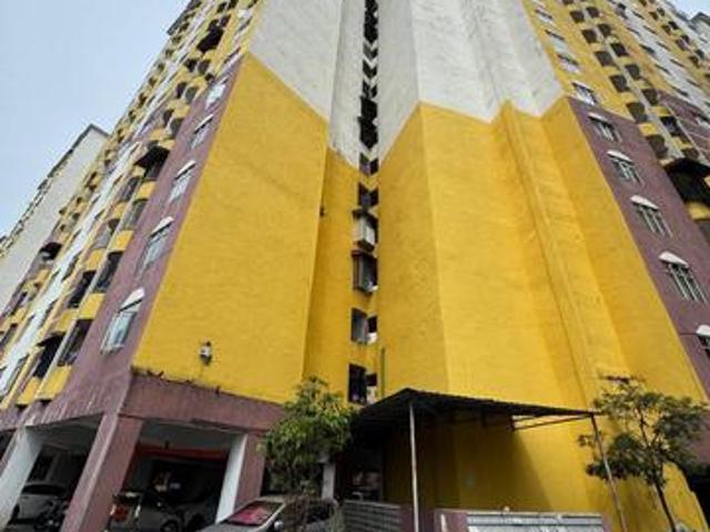 Apartment for sale in Petaling, Damansara Damai