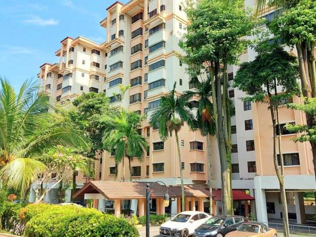 Apartment for sale in Petaling, Damansara Damai