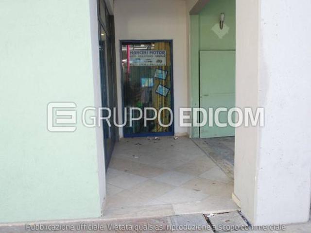 Locale Commerciale in vendita a Terni, Umbria