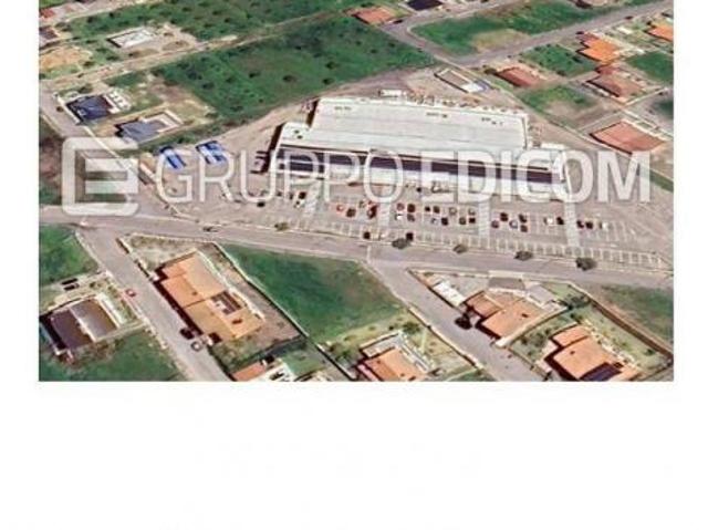 Locale Commerciale in vendita a Calabria, Catanzaro