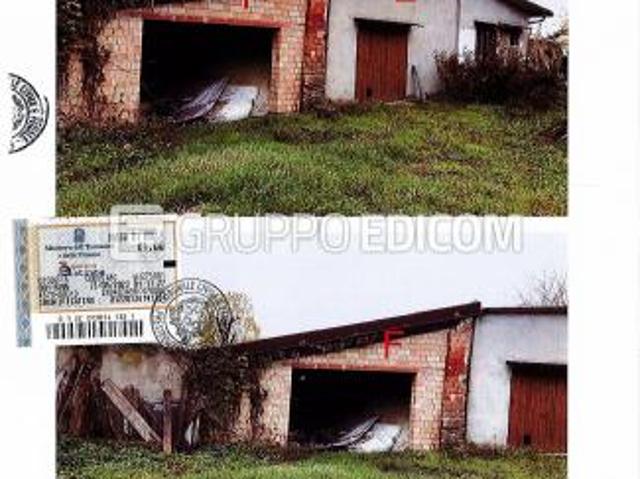 Locale Commerciale in vendita a Unione Terre e Fiumi, Copparo