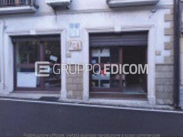 Locale Commerciale in vendita a Calabria, Cosenza