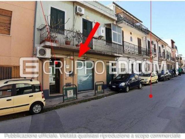 Locale Commerciale in vendita a Messina, Sicilia