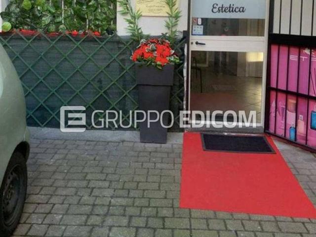 Locale Commerciale in vendita a Piemonte, Alessandria