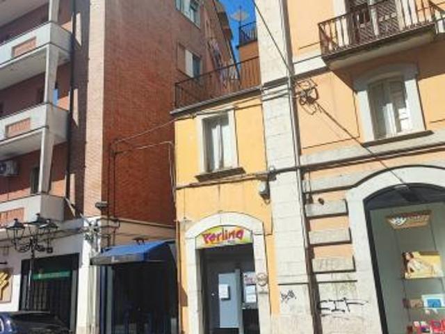 Locale Commerciale in affitto a Campobasso, Molise